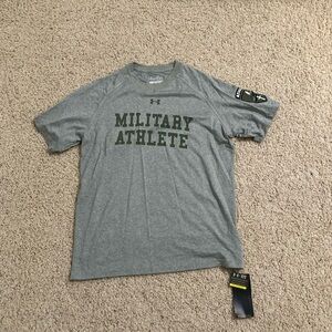 Under Armour Military athletes shirt men’s size S